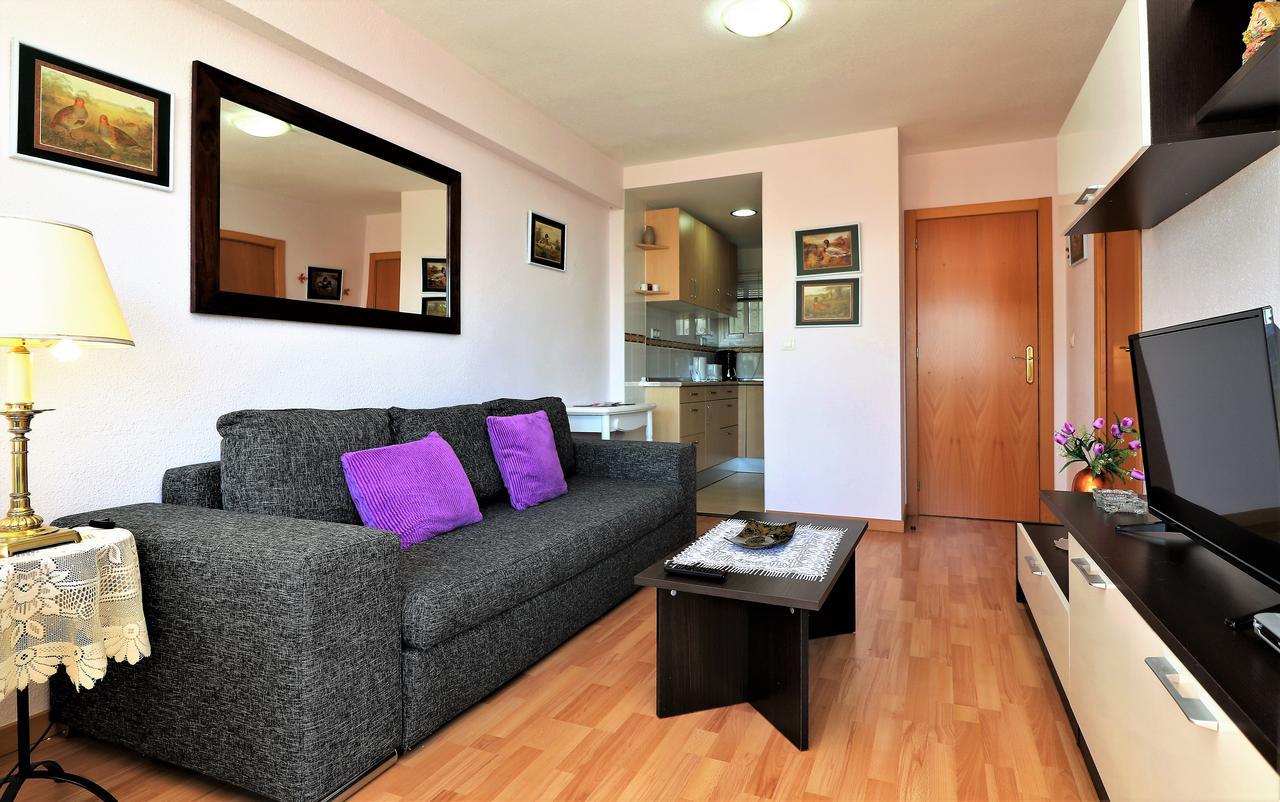 Karola 15 C Apartment *